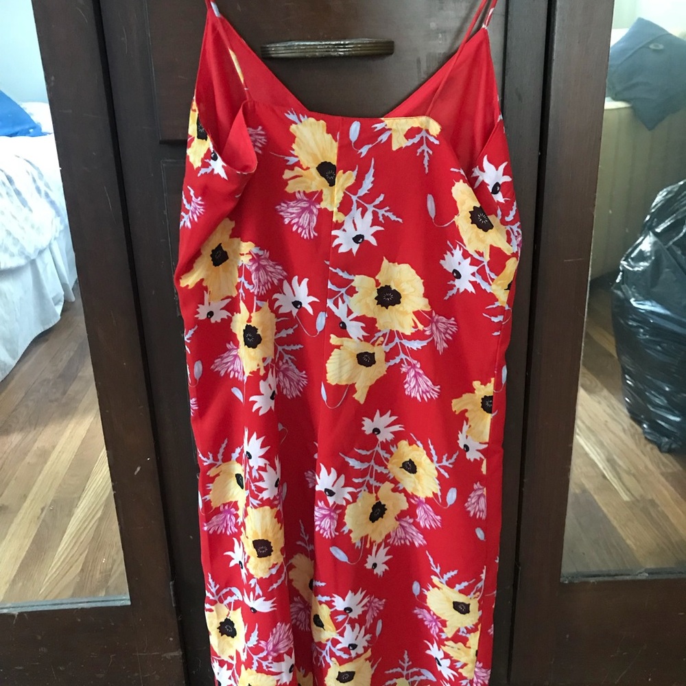 Red floral H&M dress with spaghetti straps